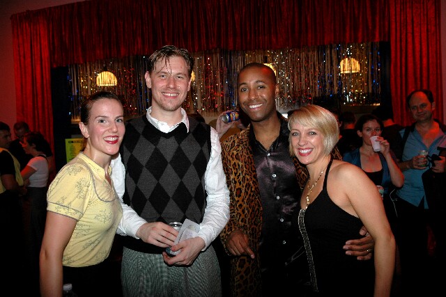 min 2007 11 10 fous swing 217